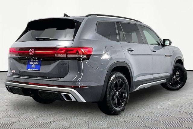2024 Volkswagen Atlas 2.0T Peak Edition SEL
