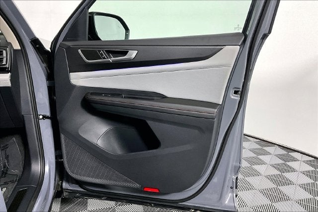 2024 Volkswagen Atlas 2.0T Peak Edition SEL