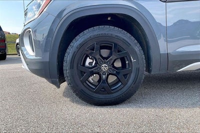 2024 Volkswagen Atlas 2.0T Peak Edition SEL