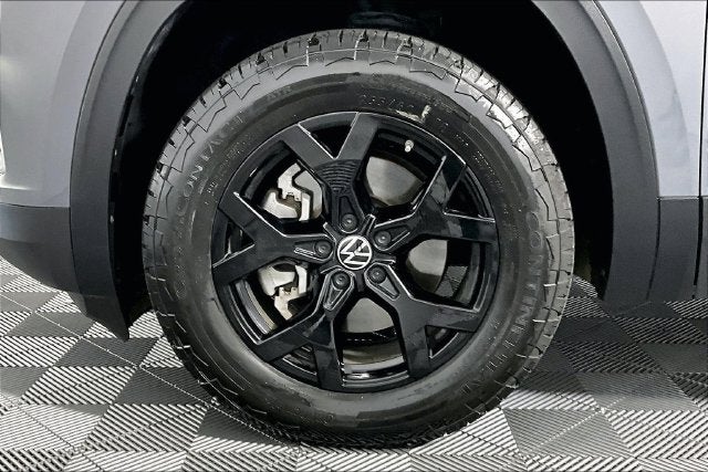 2024 Volkswagen Atlas 2.0T Peak Edition SEL