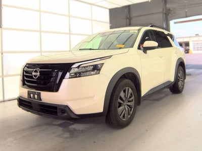2024 Nissan Pathfinder SV
