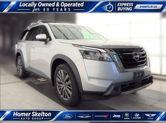 2023 Nissan Pathfinder SL
