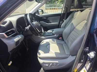 2022 Toyota Highlander XLE