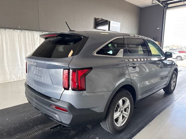 2022 Kia Sorento LX