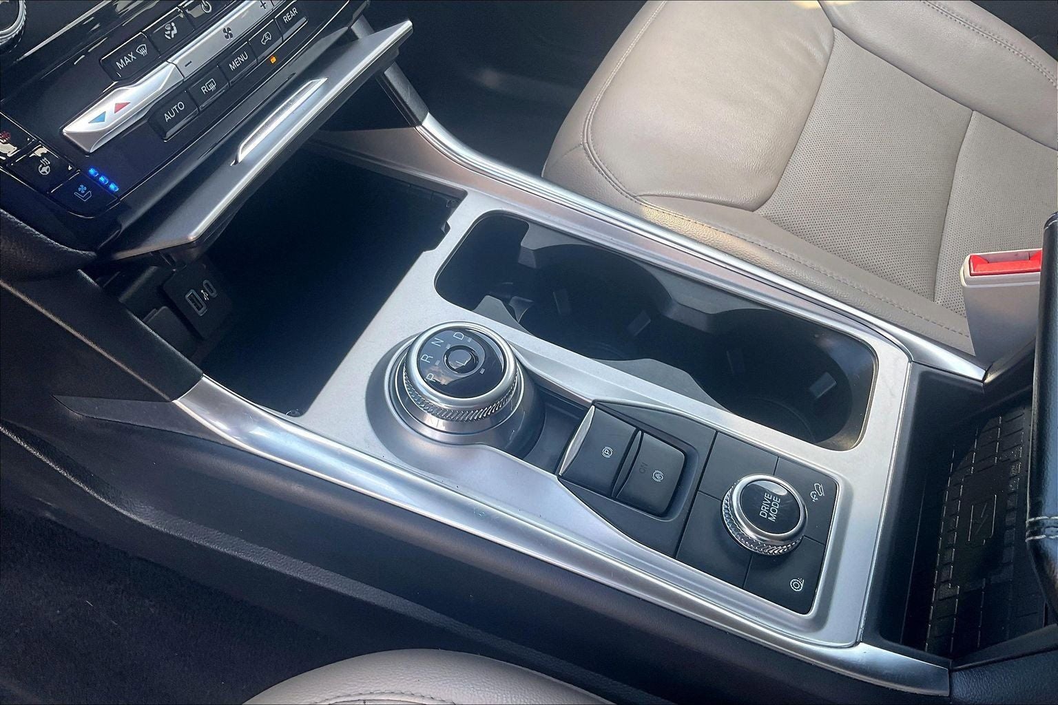 2023 Ford Explorer Limited - Photo 13