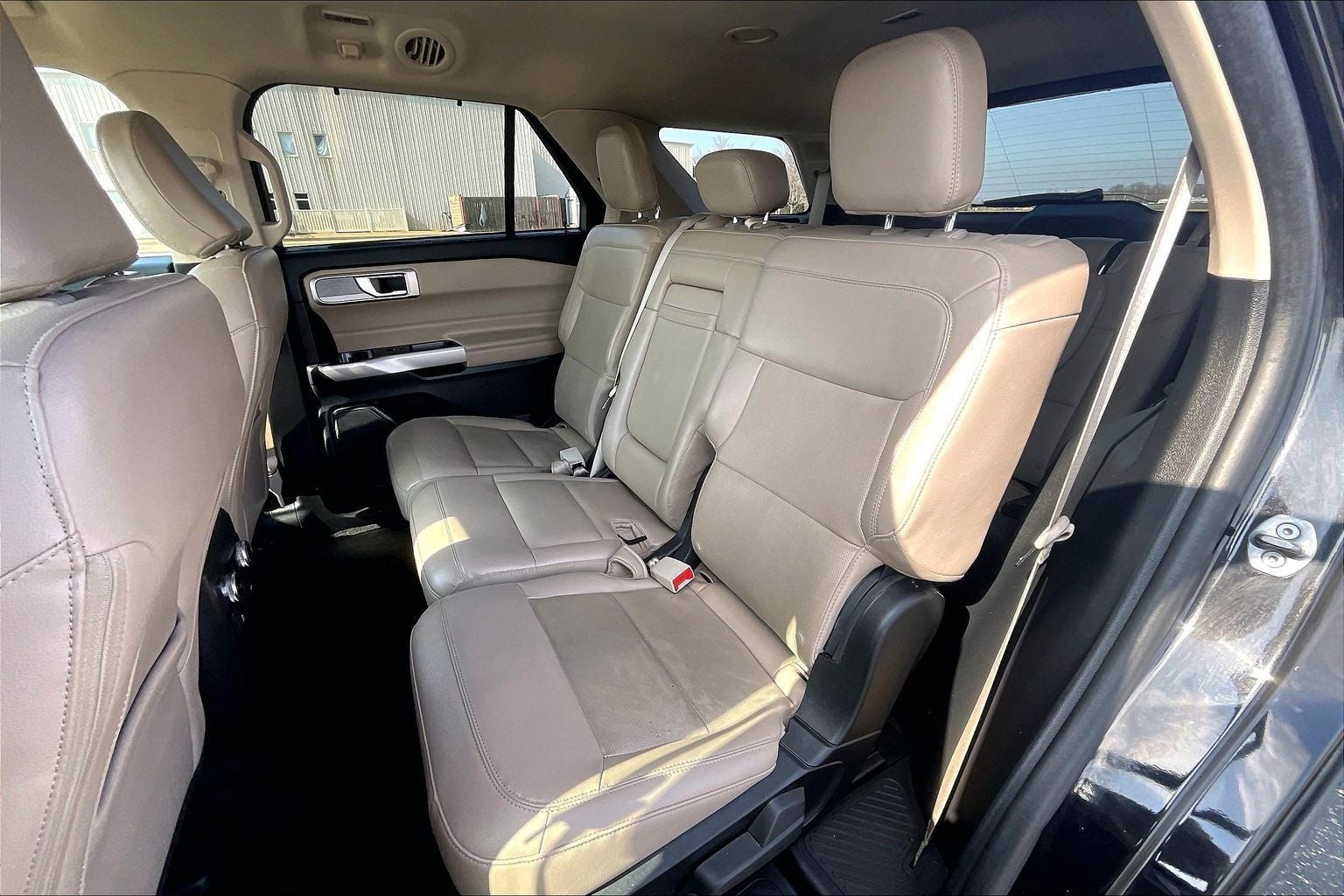 2023 Ford Explorer Limited - Photo 17