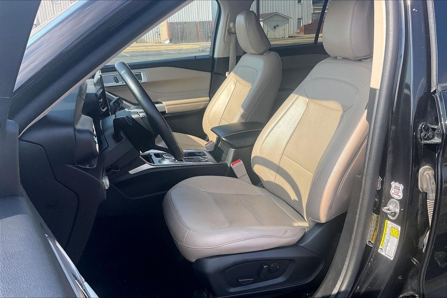 2023 Ford Explorer Limited - Photo 7