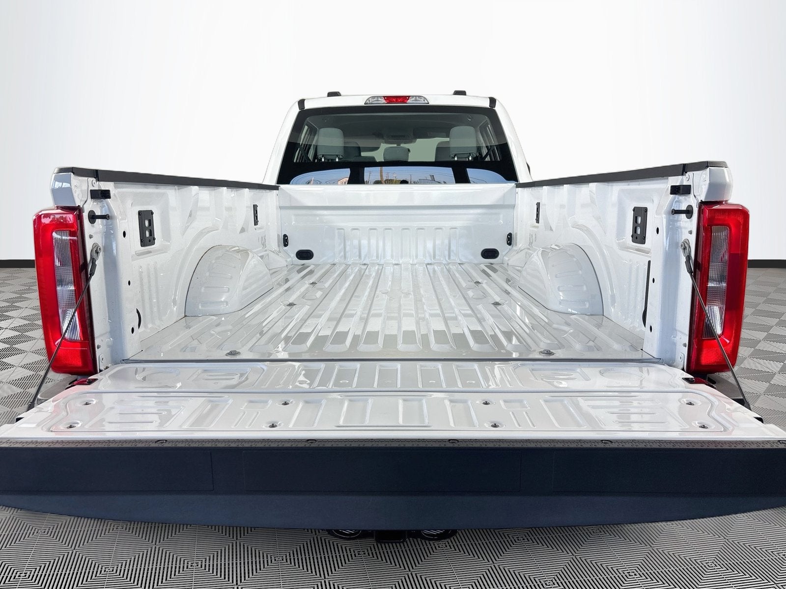 2027 Ford F-350SD XL DRW