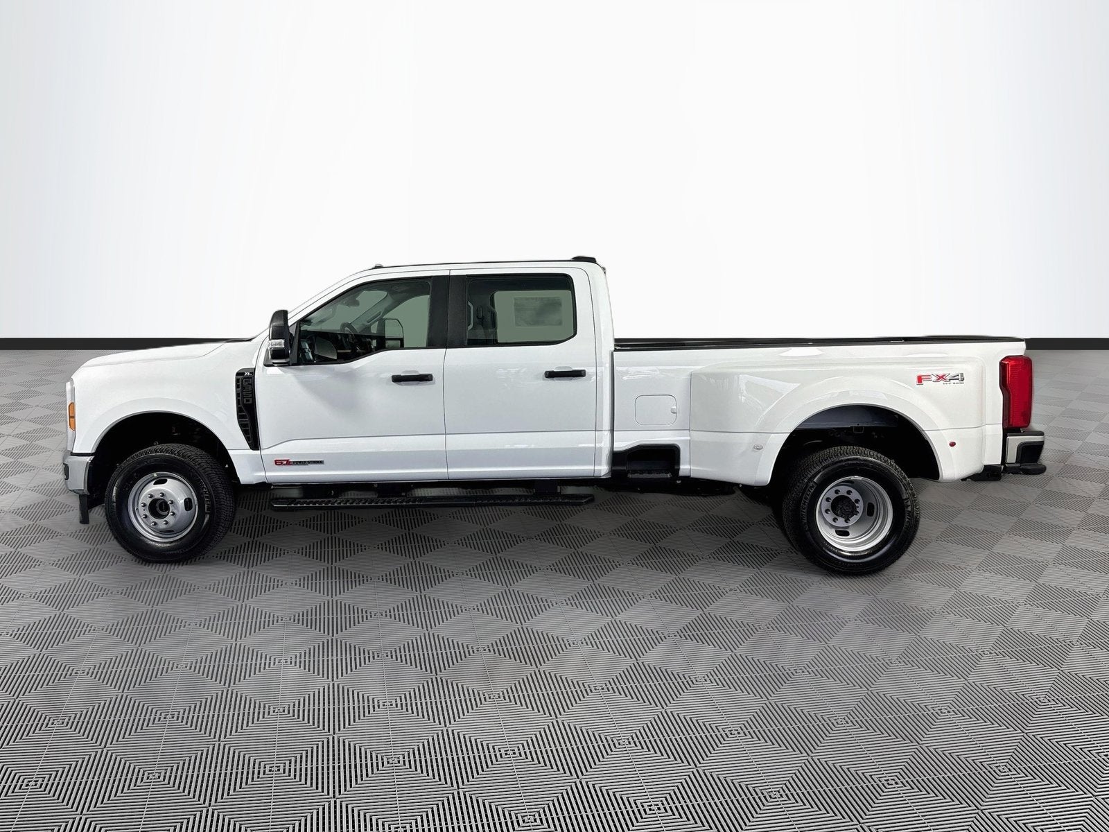 2027 Ford F-350SD XL DRW