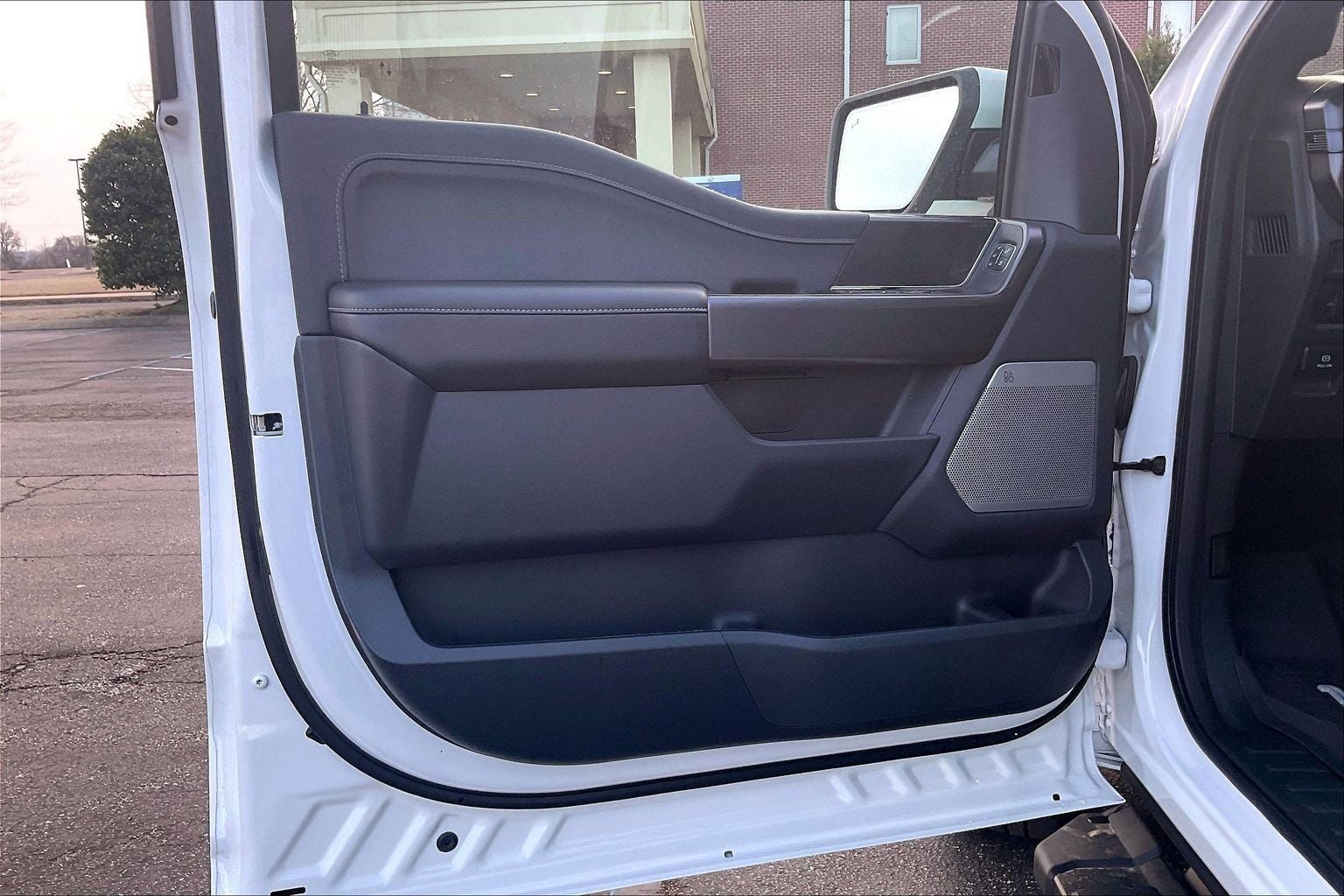 2025 Ford F-150 Lariat - Photo 10