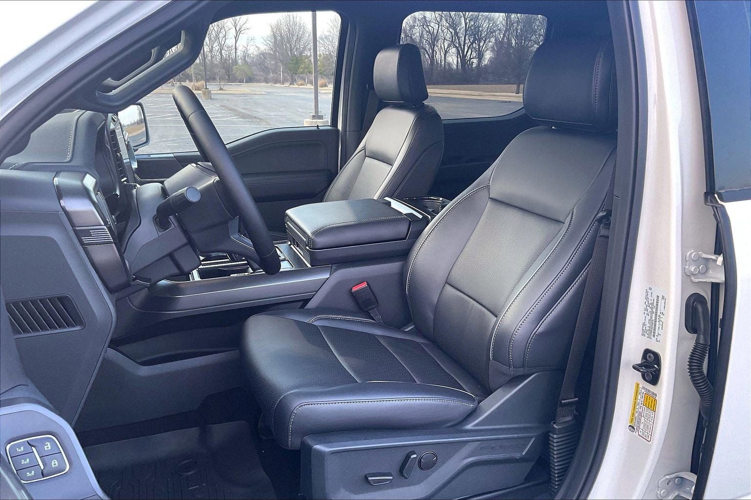 2025 Ford F-150 Lariat - Photo 9