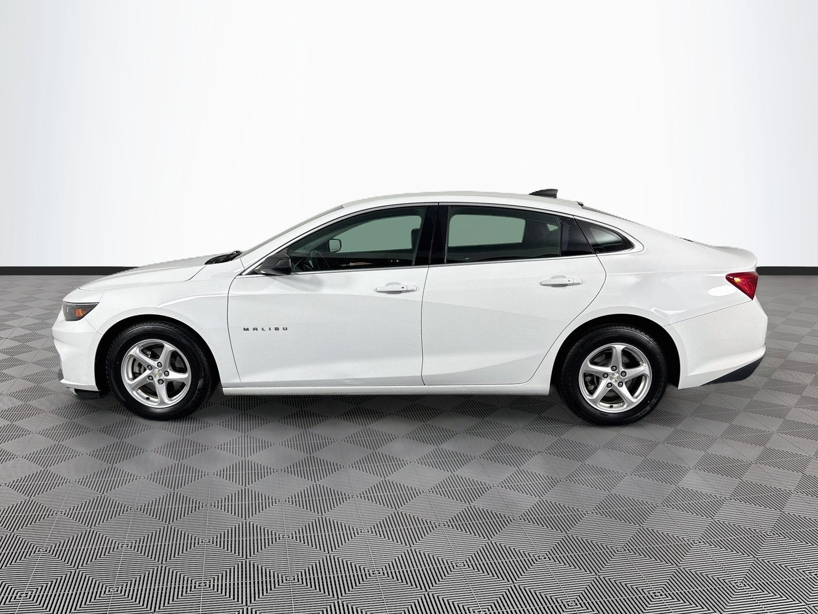 2018 Chevrolet Malibu LS 1LS