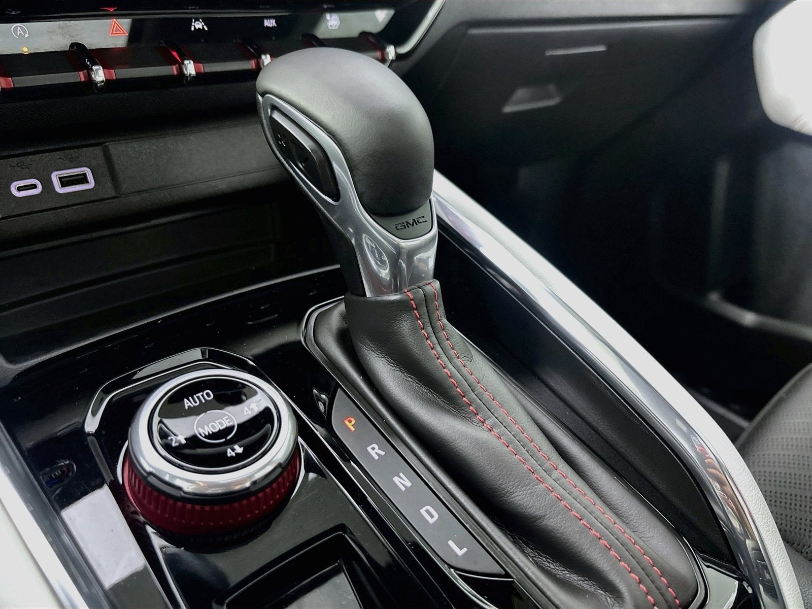 2025 GMC Canyon AT4
