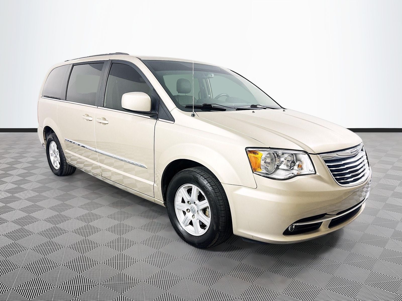 2012 Chrysler Town & Country Touring