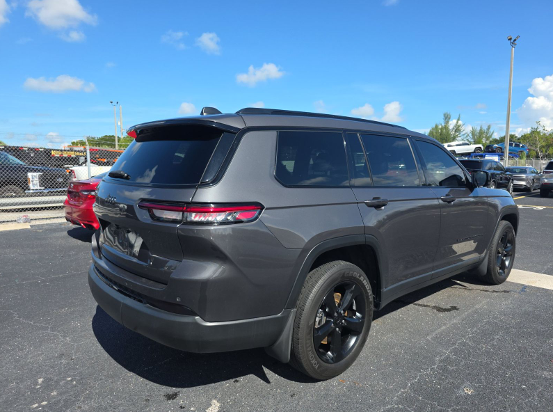 2023 Jeep Grand Cherokee L Altitude