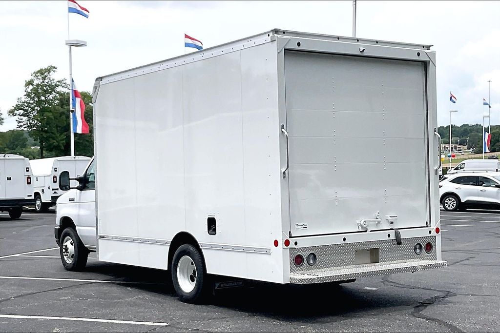 2024 Ford E-450SD Base