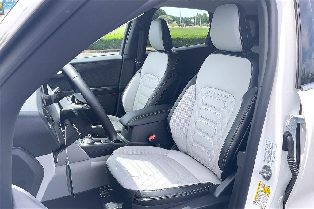 2024 Ford Escape Plug-In Hybrid Base