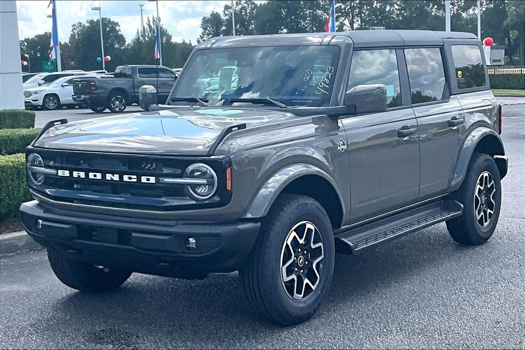 2026 Ford Bronco Outer Banks