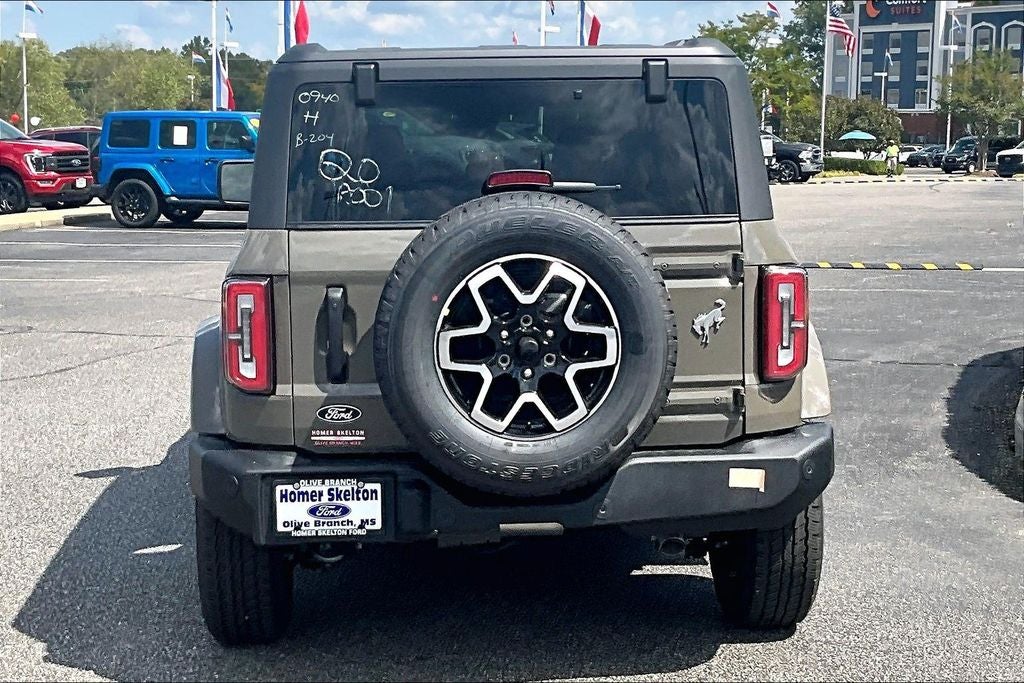 2026 Ford Bronco Outer Banks