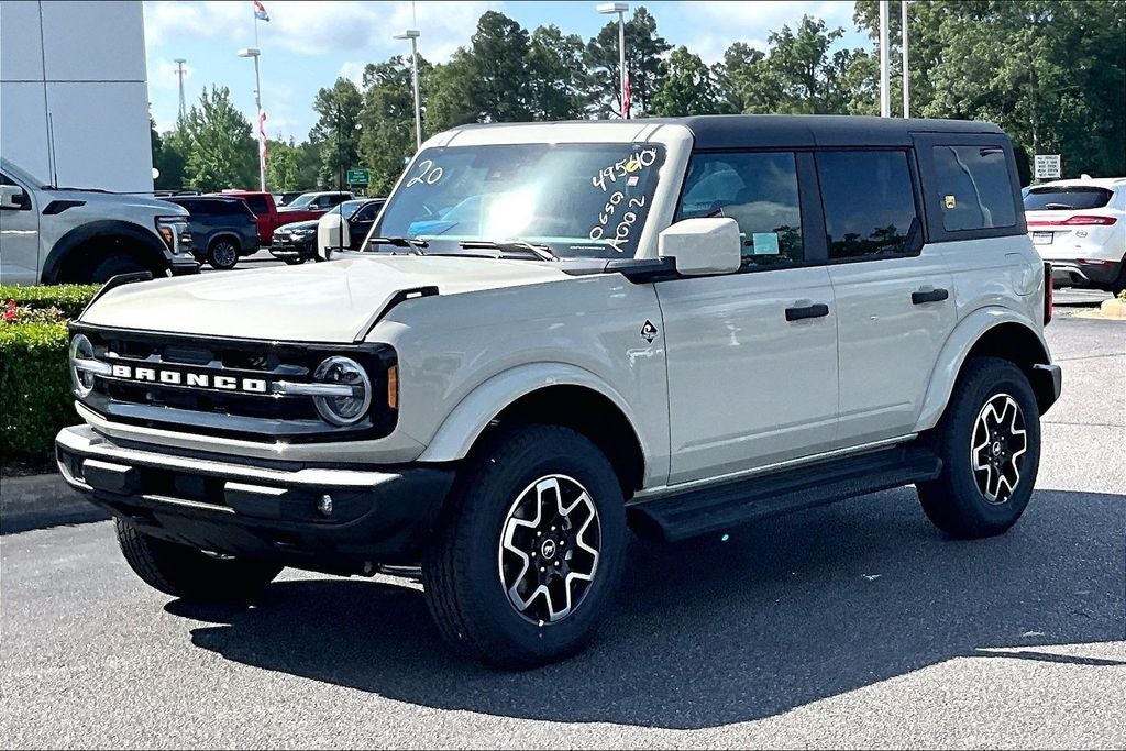 2026 Ford Bronco Outer Banks