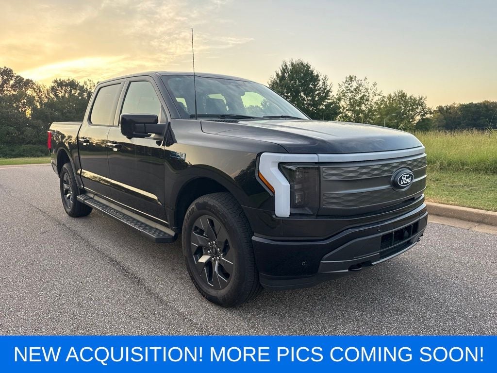 2025 Ford F-150 Lightning Lariat