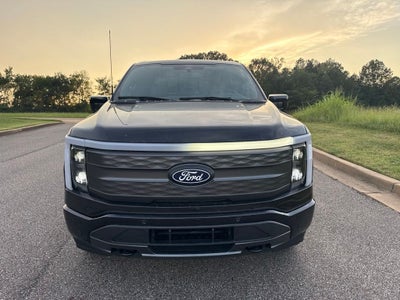 2025 Ford F-150 Lightning Lariat