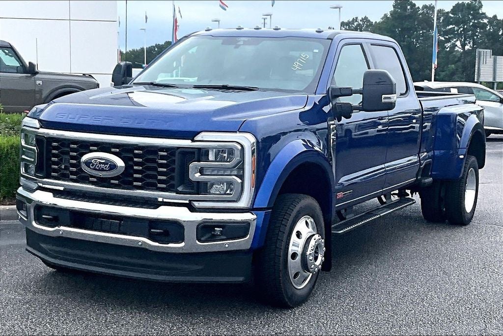 2026 Ford F-450SD Lariat DRW