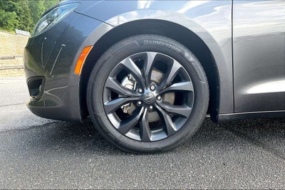 2020 Chrysler Pacifica Touring