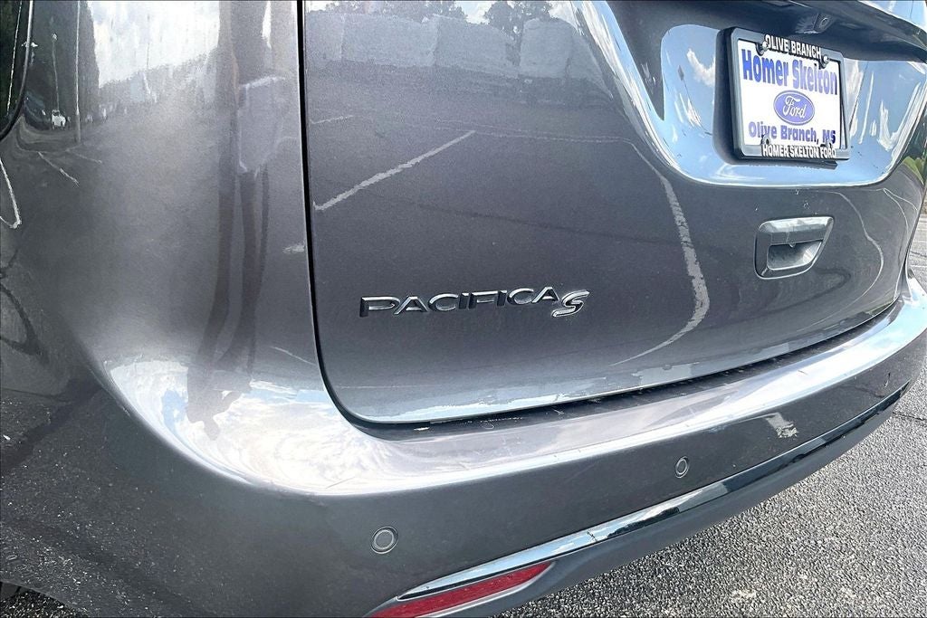 2020 Chrysler Pacifica Touring