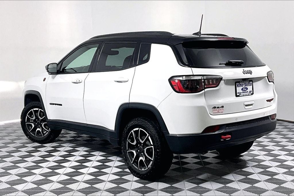 2025 Jeep Compass Trailhawk