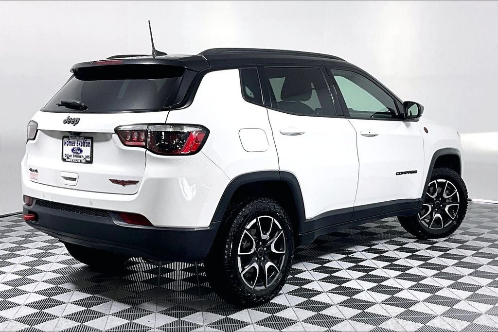 2025 Jeep Compass Trailhawk