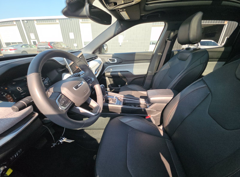 2023 Jeep Compass Latitude Lux