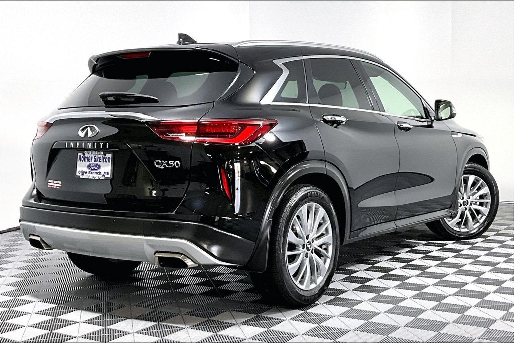 2023 INFINITI QX50 LUXE