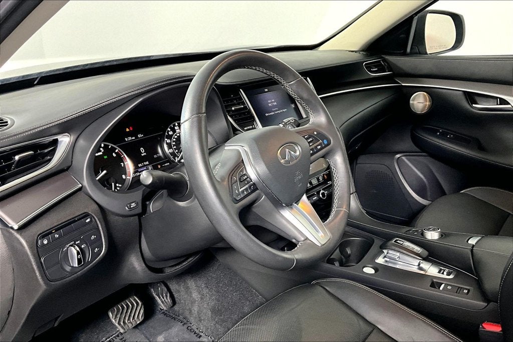 2023 INFINITI QX50 LUXE