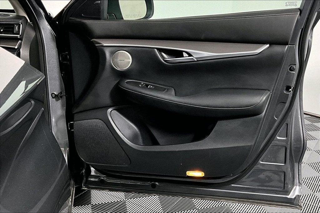 2023 INFINITI QX50 LUXE