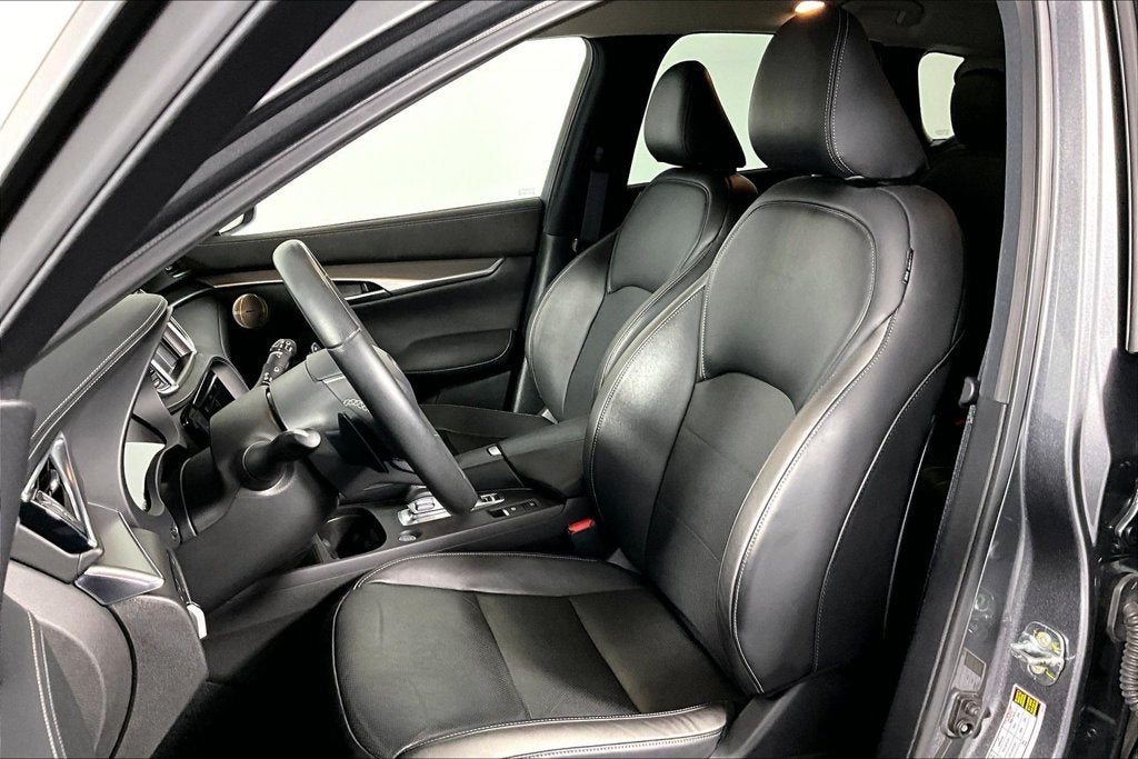 2023 INFINITI QX50 LUXE