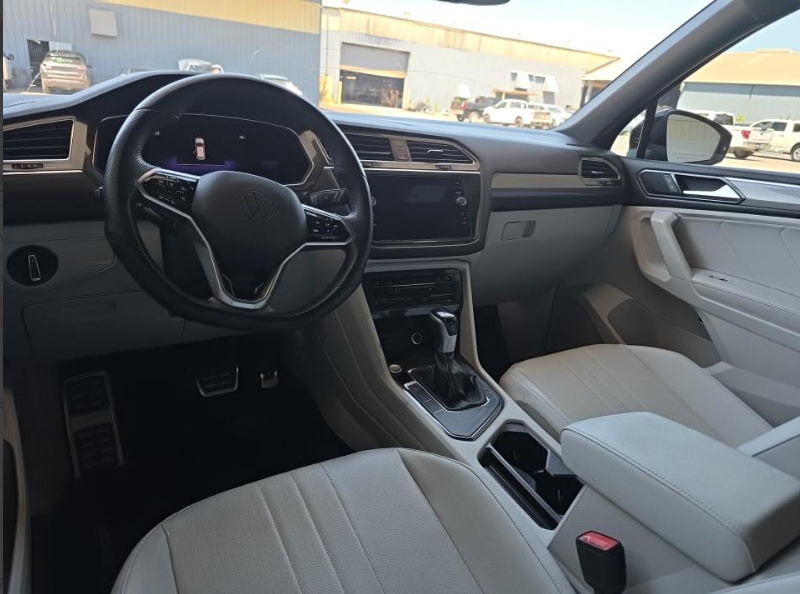 2022 Volkswagen Tiguan 2.0T SE R-Line Black
