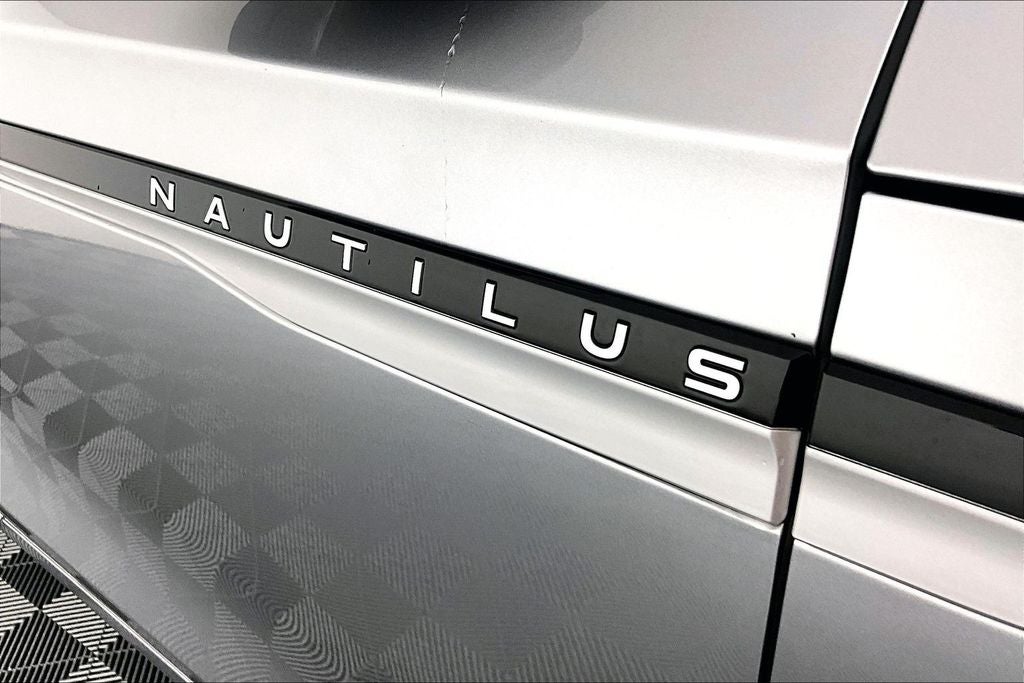2024 Lincoln Nautilus Reserve