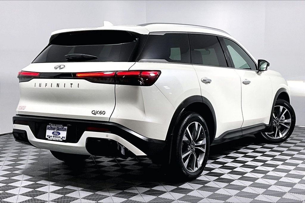 2023 INFINITI QX60 LUXE