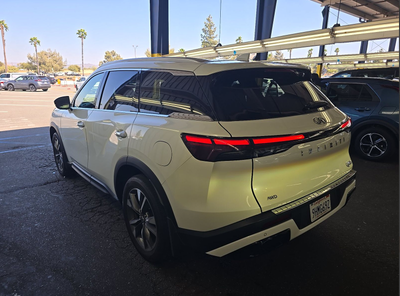 2023 INFINITI QX60 LUXE