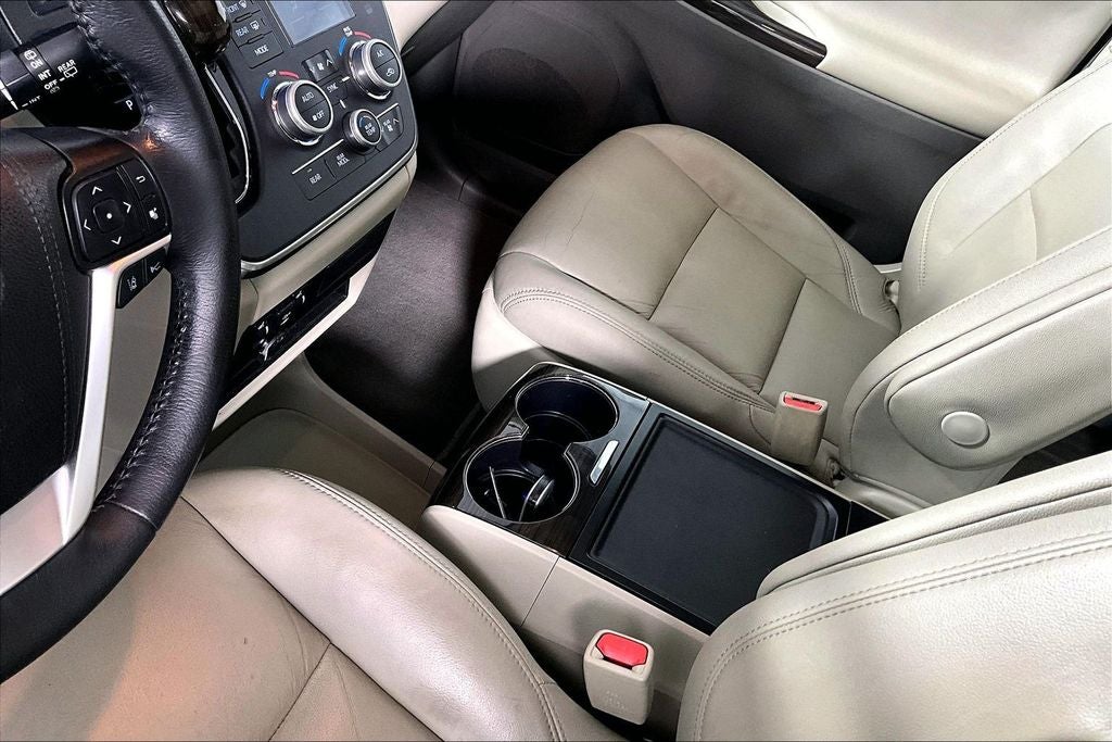 2019 Toyota Sienna XLE 7 Passenger