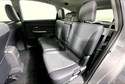 2014 Toyota Prius v Five