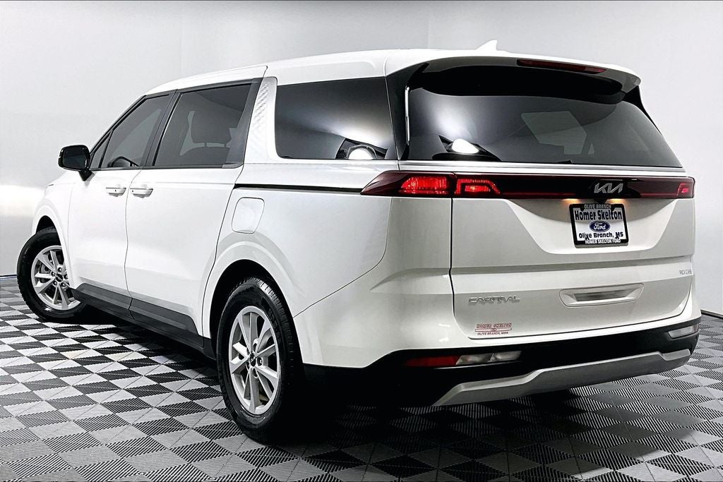 2023 Kia Carnival LX Seat Package