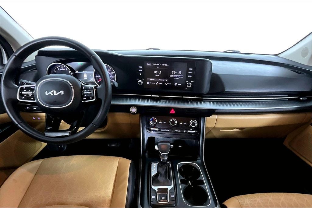 2023 Kia Carnival LX Seat Package