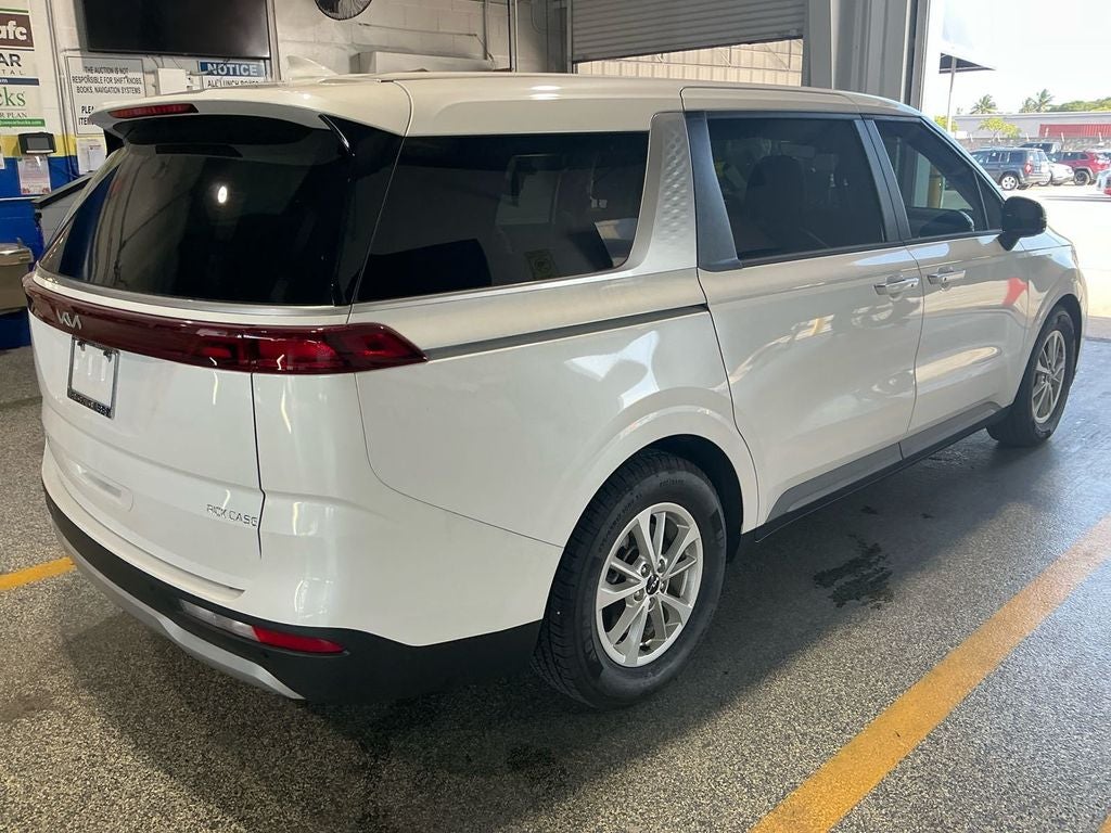 2023 Kia Carnival LX Seat Package