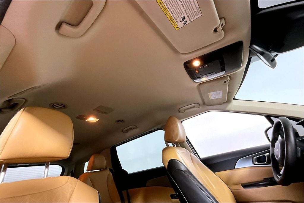 2023 Kia Carnival LX Seat Package