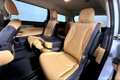 2023 Kia Carnival LX Seat Package
