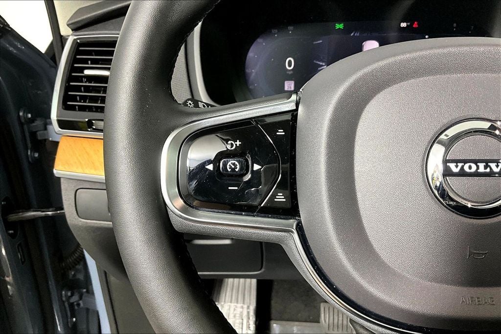 2023 Volvo XC90 B6 Plus 7-Seater