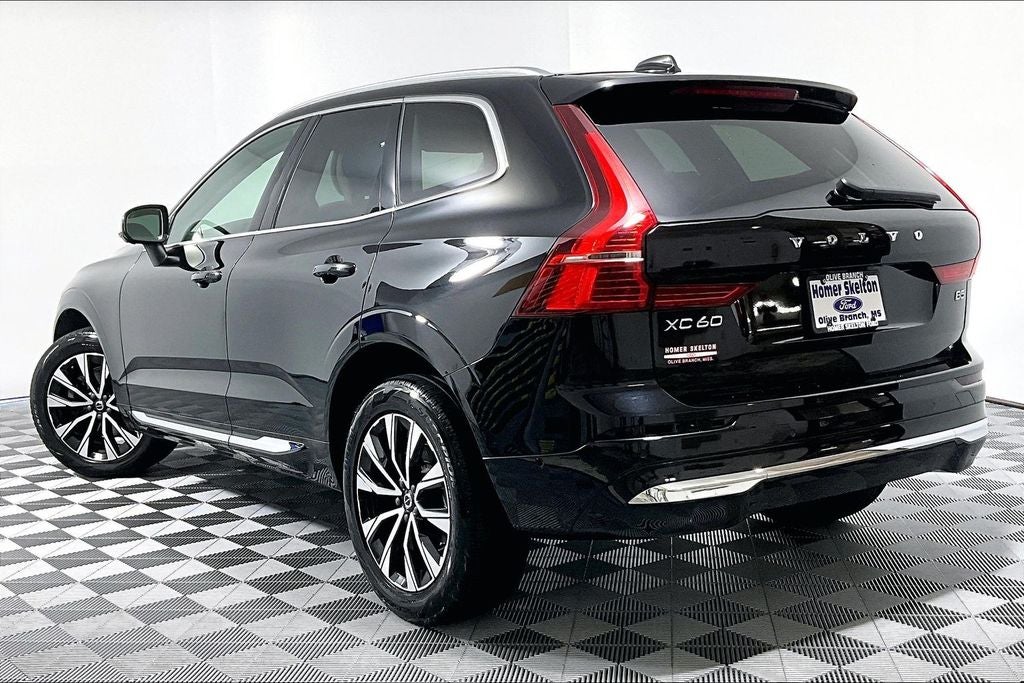 2023 Volvo XC60 B5 Plus Bright Theme