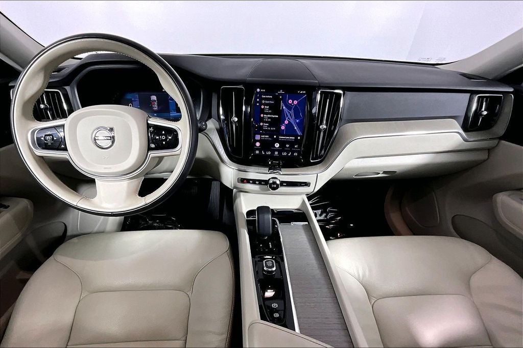 2023 Volvo XC60 B5 Plus Bright Theme